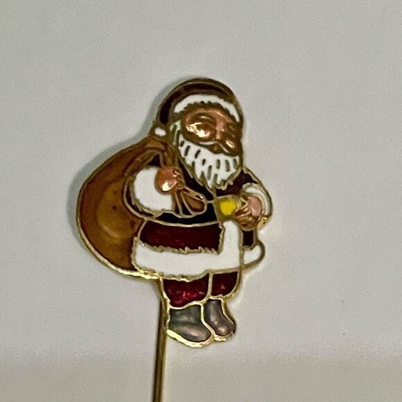Vintage 1978 Santa Clause Pin Womens Men’s Enamel Centennia Jacket Accessory - Picture 1 of 3